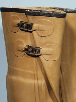 The Buckles and Dark Trim